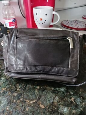 Womens Crossbody Bag. Genuine Leather.